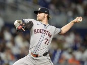 Astros' Josh Hader on injured list with shoulder strain