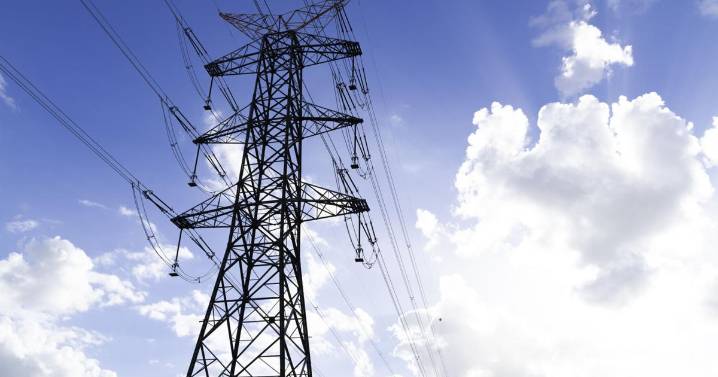 Se le va la luz a más de 60,000 clientes de LUMA Energy