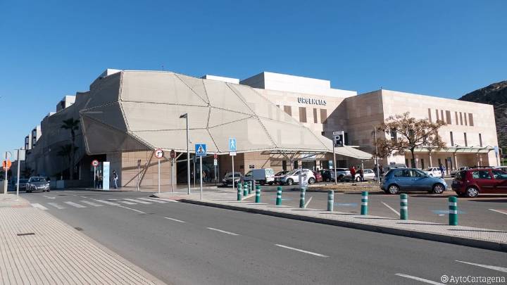 Nueve personas ingresadas por una intoxicación alimentaria en un hotel de La Manga (Murcia)