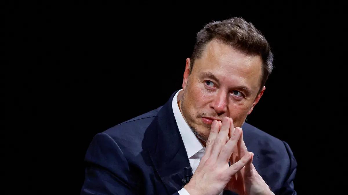 Musk va contra Apple por favorecer a ChatGPT: la acusa de violar regulaciones antimonopolio