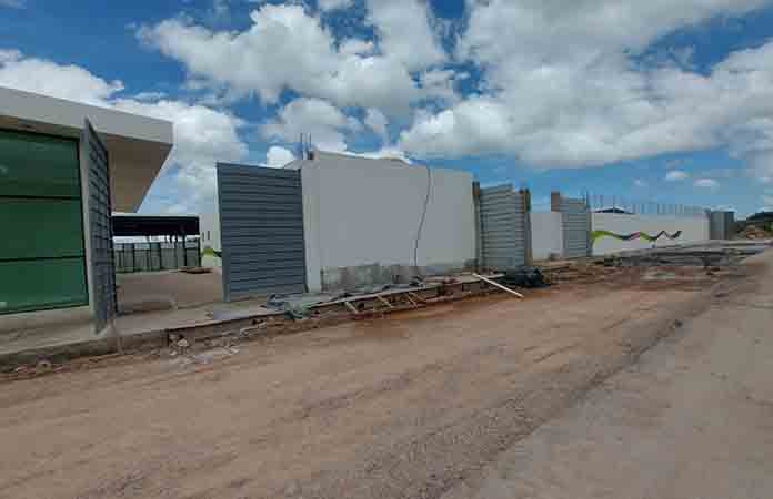 Hospital y refugio “Huellas”con un 90 % de avance
