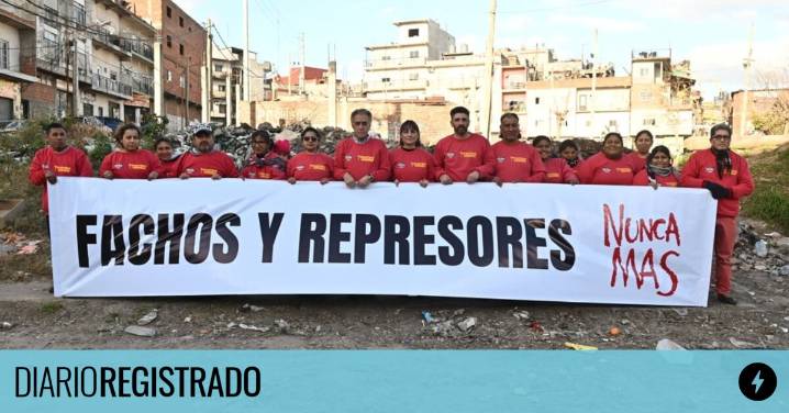 Lo que faltaba: la izquierda fue a Villa Celina y armó una foto parecida a la de Milei