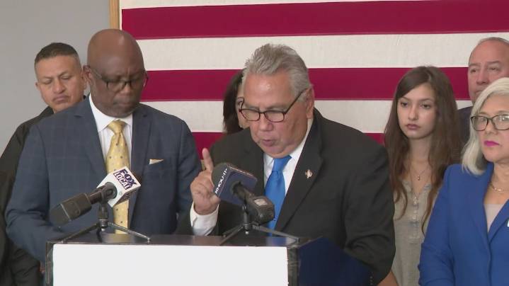 'We stand behind them' | Civil rights groups back Texas Democratic walkout over voting power concerns