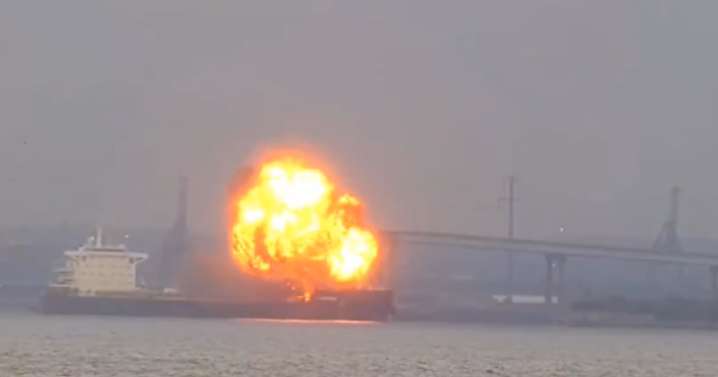 30-ton hatch removed from Baltimore's harbor after explosion on coal ship