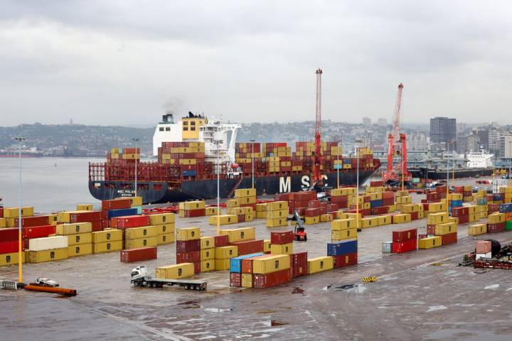 U.S. tariffs put 30,000 South African jobs at risk, officials say
