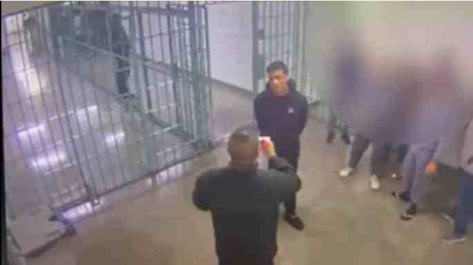 Sicario venezolano asegura que lo liberaron en Chile para matarlo
