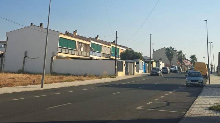 Desesperación por la falta de finalización de obras en la calle Navalmoral de la Mata