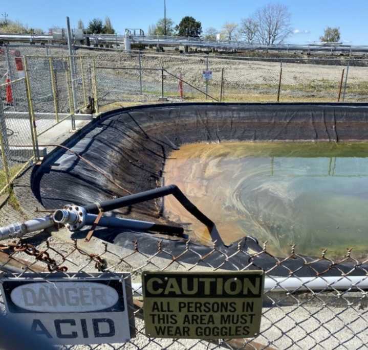 Two WA oil refineries fined over $1.3M each for mishandling of sludge and acid waste