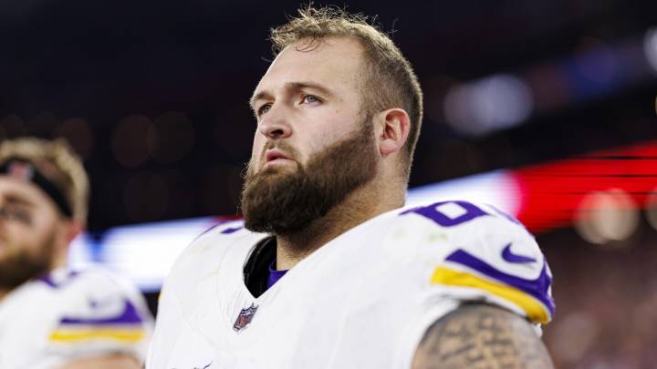 Bengals sign OL Dalton Risner