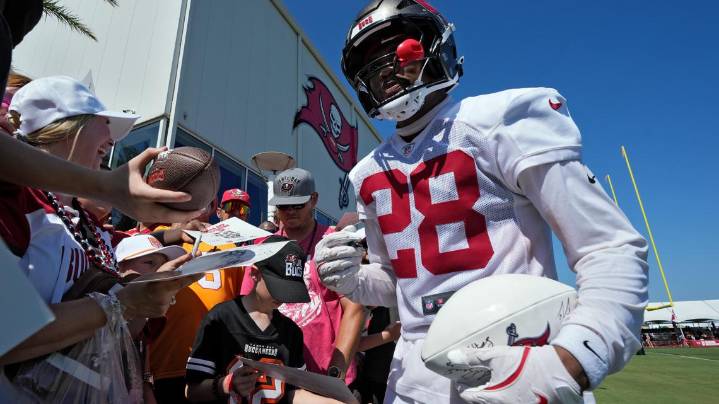 Shilo Sanders ejected from Bucs' preseason game for throwing a punch