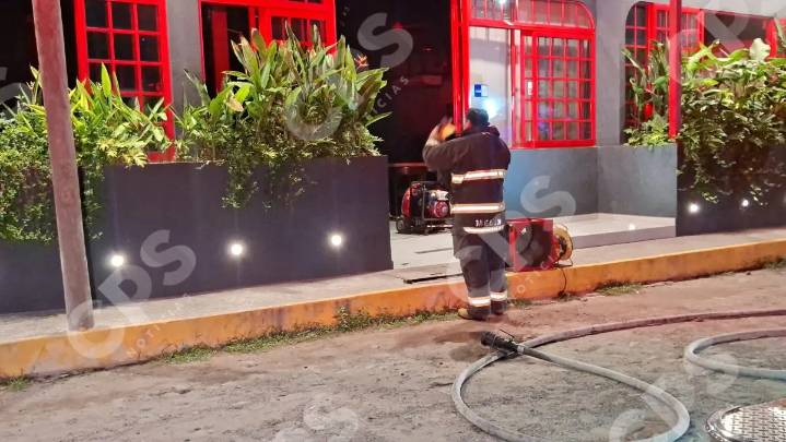 Conato de incendio en restaurante de la colonia Versalles moviliza a Bomberos