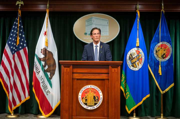 DA Hochman Submits Opposition to Menendez Brothers' Bid for New Trial