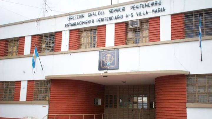 Una mujer intentó ingresar cocaína oculta en las suelas de sus zapatillas en la cárcel de Villa María