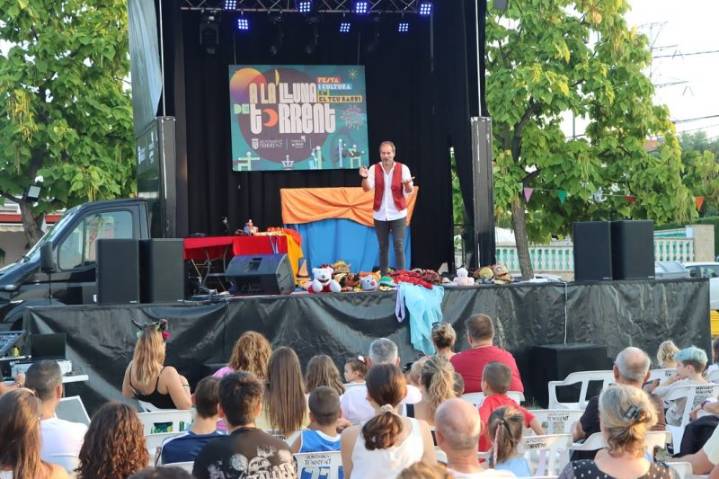 Música y humor en Monte-Real y San Juan Bosco con la programación de “A la Lluna de Torrent”