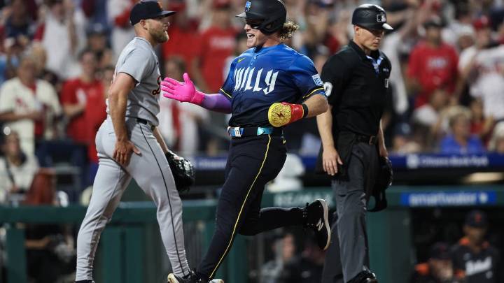 Jhoan Durán earns a save in his Philly debut as Philadelphia rallies to beat the Tigers 5