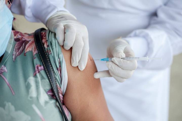 Seattle Visiting Nurse Association offers flu and COVID-19 vaccines at Edmonds Waterfront Center