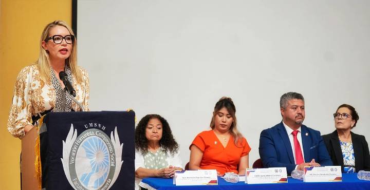 En donde está presente la Universidad Michoacana, hay profesionalismo: Yarabí Ávila