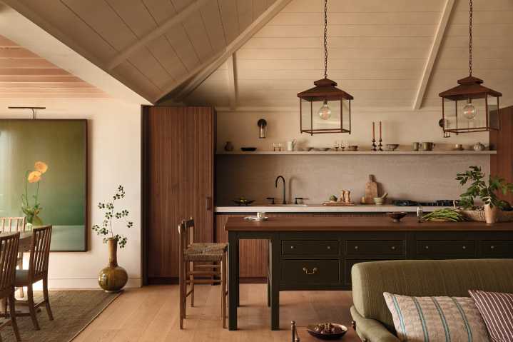 'Tones of natural wood and warm olive': Isabella Worsley transforms a coastal Sussex kitchen