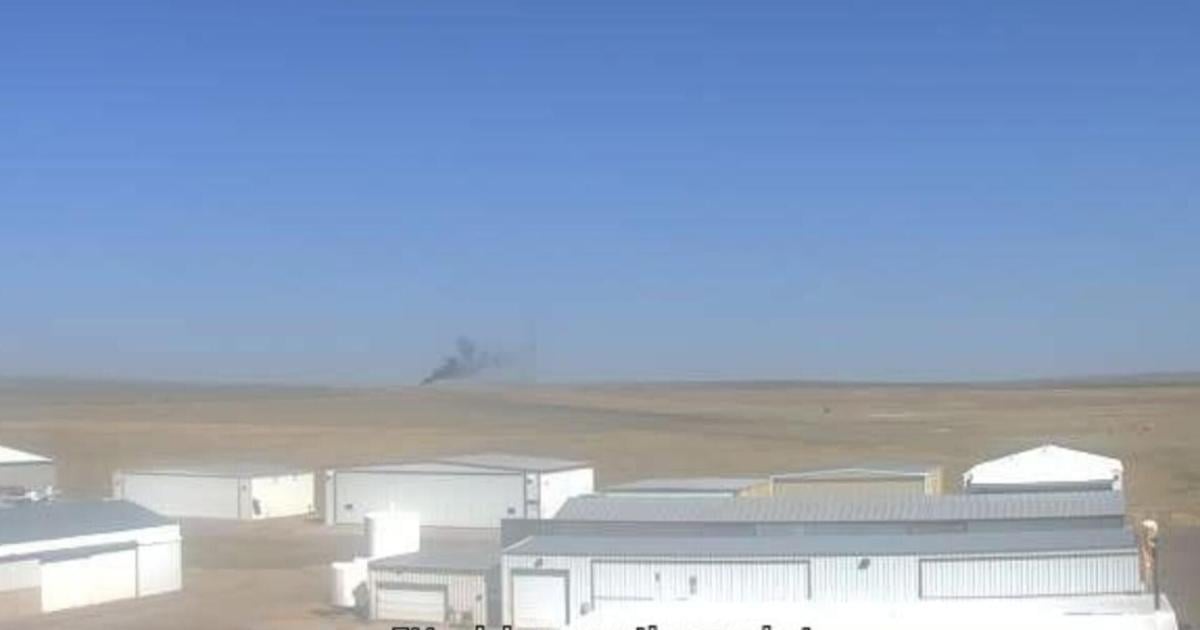 Small planes collide midair in northeastern Colorado