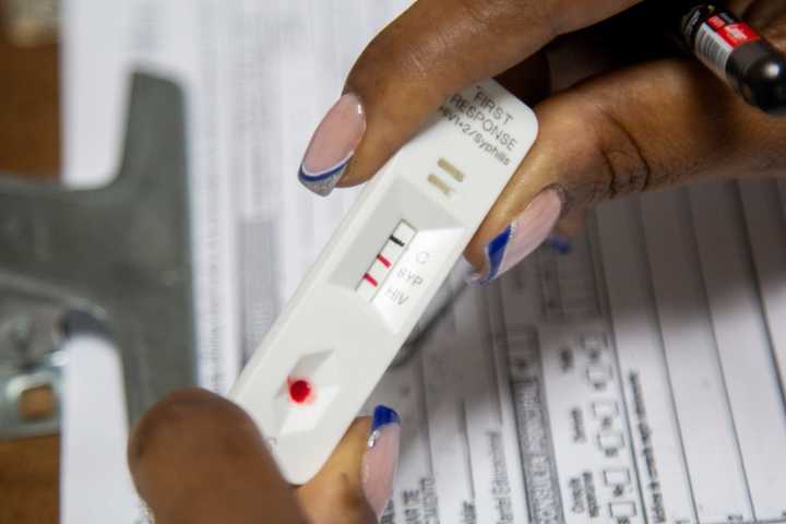 Planificación familiar se limita a charlas por falta de anticonceptivos en hospitales de Caracas