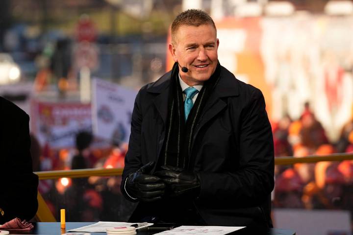 ESPN Confirms Broadcast Team For Miami vs. Notre Dame After Kirk Herbstreit & Chris Fowler Announcement ESPN’s announcer revelation not only brings a twist, but also opens the door for a new crew to s