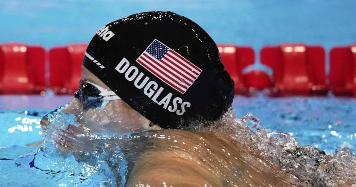 Cinco países ganan medallas de oro en un día reñido del mundial de natación