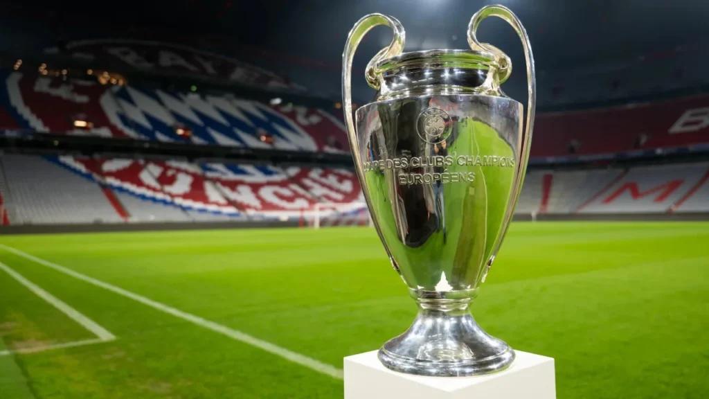 UEFA realiza sorteo para conocer cruces de la próxima Champions League