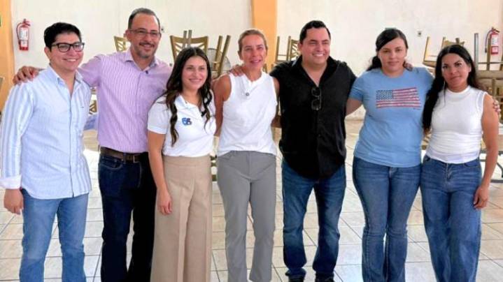 Sostiene Rocío González reunión con aspirantes a Galopada municipal