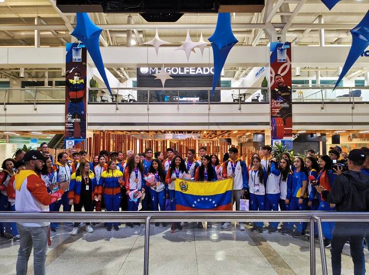 Llegó primera avanzada de atletas que finalizó actuación en Panamericanos Asu 2025