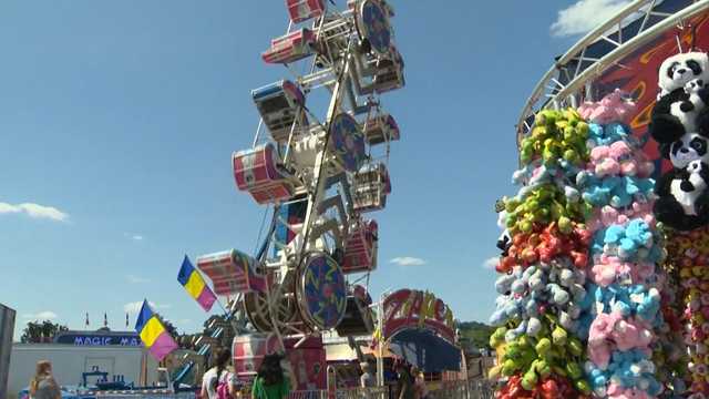 Chow down on catfish strips at the 2025 Maryland State Fair