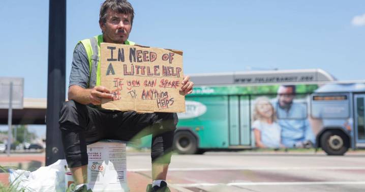 City Council to dig deeper into proposal to limit access to roadway medians