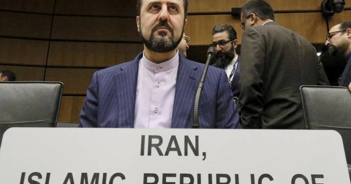 Reino Unido, Francia y Alemania amenazan con reimponer sanciones a Irán al acercarse plazo