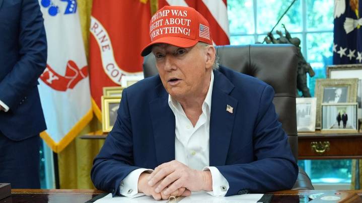 'Stay out of our city': Chicago officials slam Trump's threat to target city in next crime crackdown