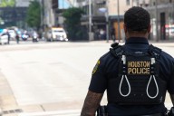 ¡Increíble! Auto se estrella en restaurante de Houston y hiere a dos influencers gastronómicos (Video)