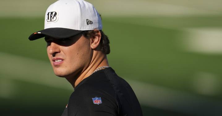 Reports: Bengals listening to trade offers for star defensive end Trey Hendrickson