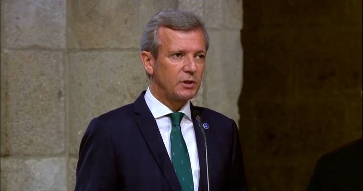 Alfonso Rueda avisa a los culpables de los incendios de Galicia: «Que les caiga todo el peso de la ley»