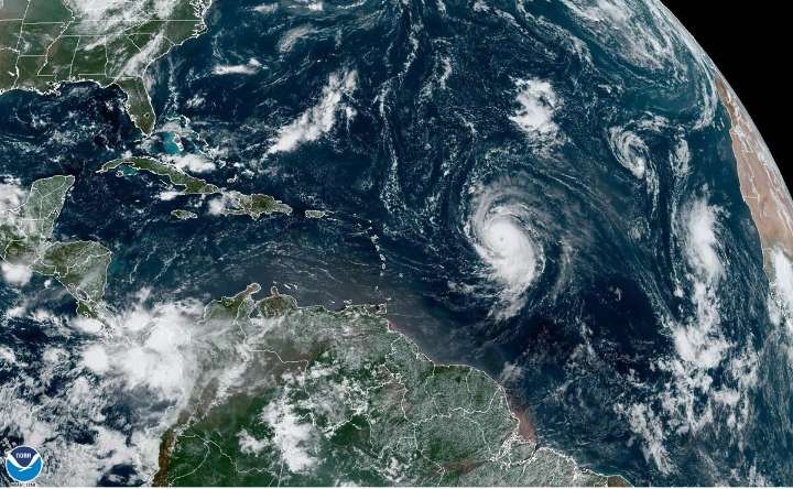 Huracán "Erin" alcanza la categoría 4 en el Atlántico; no representa amenazas directas en tierra