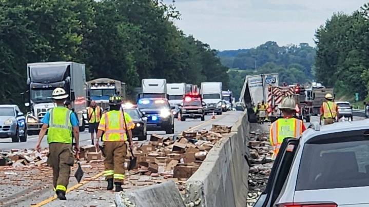 Hot dog spill shuts down highway in Pennsylvania commuters' wurst nightmare