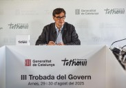 Illa intenta aislarse sin éxito de la inestabilidad de la política nacional