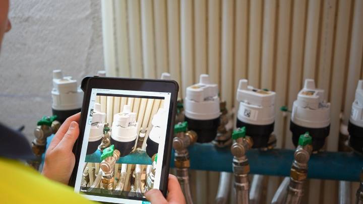 Así funciona la telelectura de los contadores del agua en Madrid: frente al fraude o el exceso de gasto