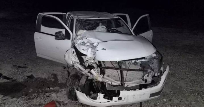 Un diputado de Chubut protagonizó un vuelco sobre Ruta 3: un carro desprendido obligó una peligrosa maniobra