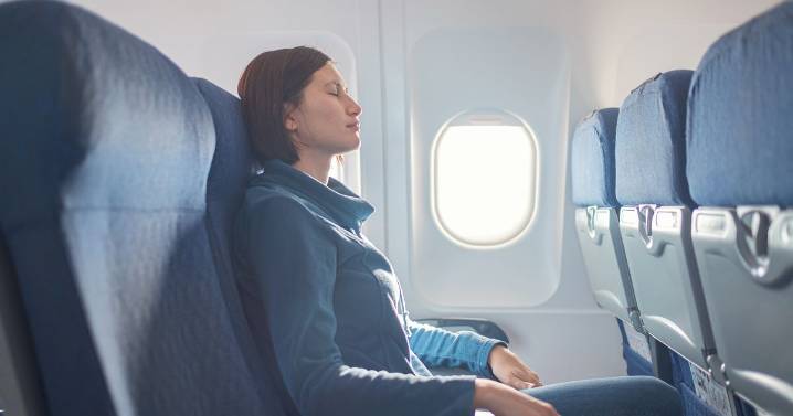 Flight attendant warns of the common mistake travellers make in plane bathroom