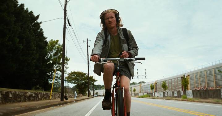 ‘Bugonia’ Review: Yorgos Lanthimos Enters the Real World