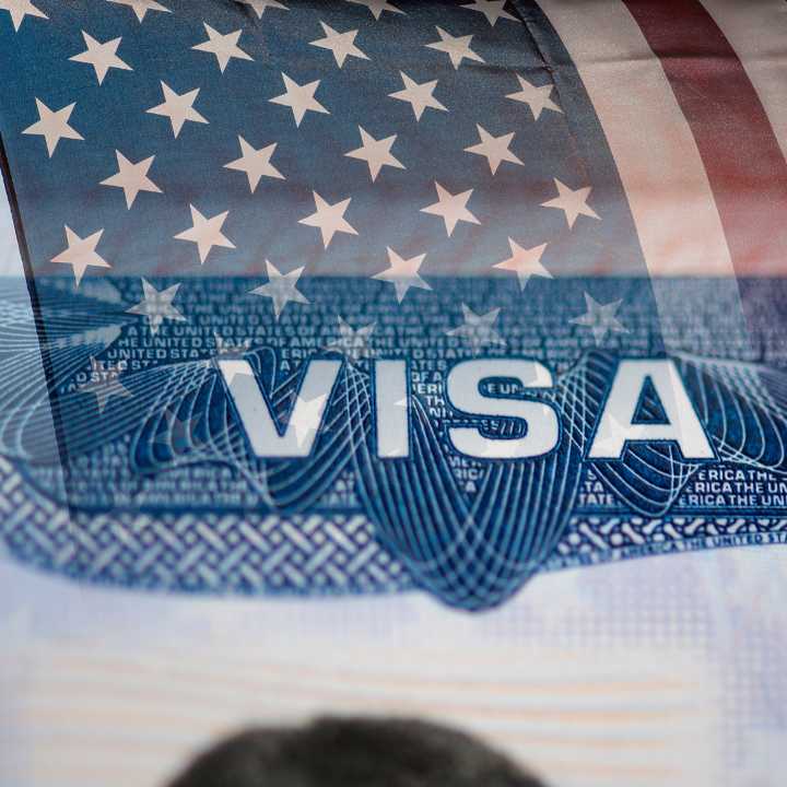 EE.UU. endurece reglas de visas para estudiantes extranjeros y periodistas