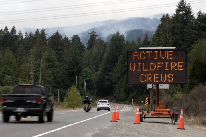 Kinew accuses group of Republicans of pitching 'timber tantrum' over wildfire smoke