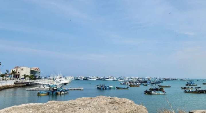 Hombres armados atacan embarcación en costa de Ecuador; hay al menos cuatro fallecidos