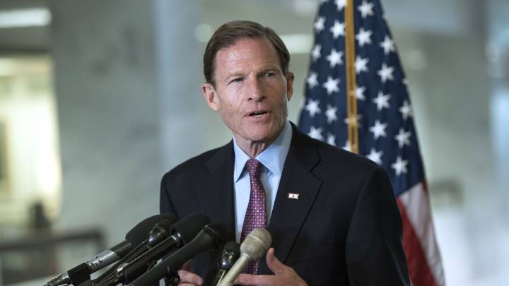 Blumenthal pushes his Russia sanctions bill ahead Trump