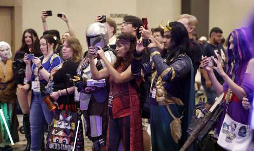 Images: Saturday at FAN EXPO Chicago 2025