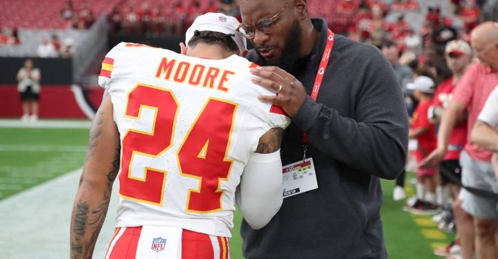 49ers make trade with Chiefs for WR amid injuries