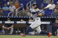 Deadspin | Three multi-run hits propel Astros to victory over Marlins